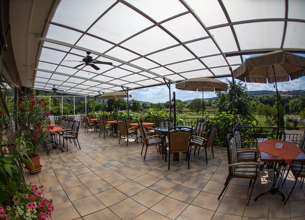 Hotel Zehnthof อือร์ซิก ภายนอก รูปภาพ